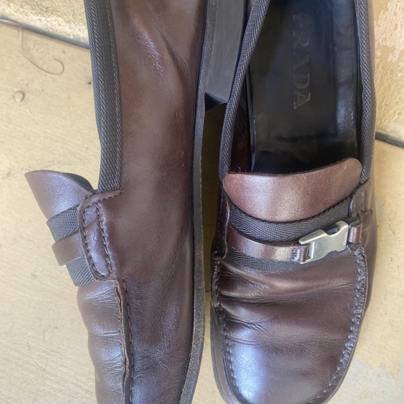 Prada Brown Leather slip on Loafers with Signature side Buckle Loafer - Picture 3 of 14